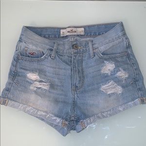 Hollister high waisted jean shorts light washed